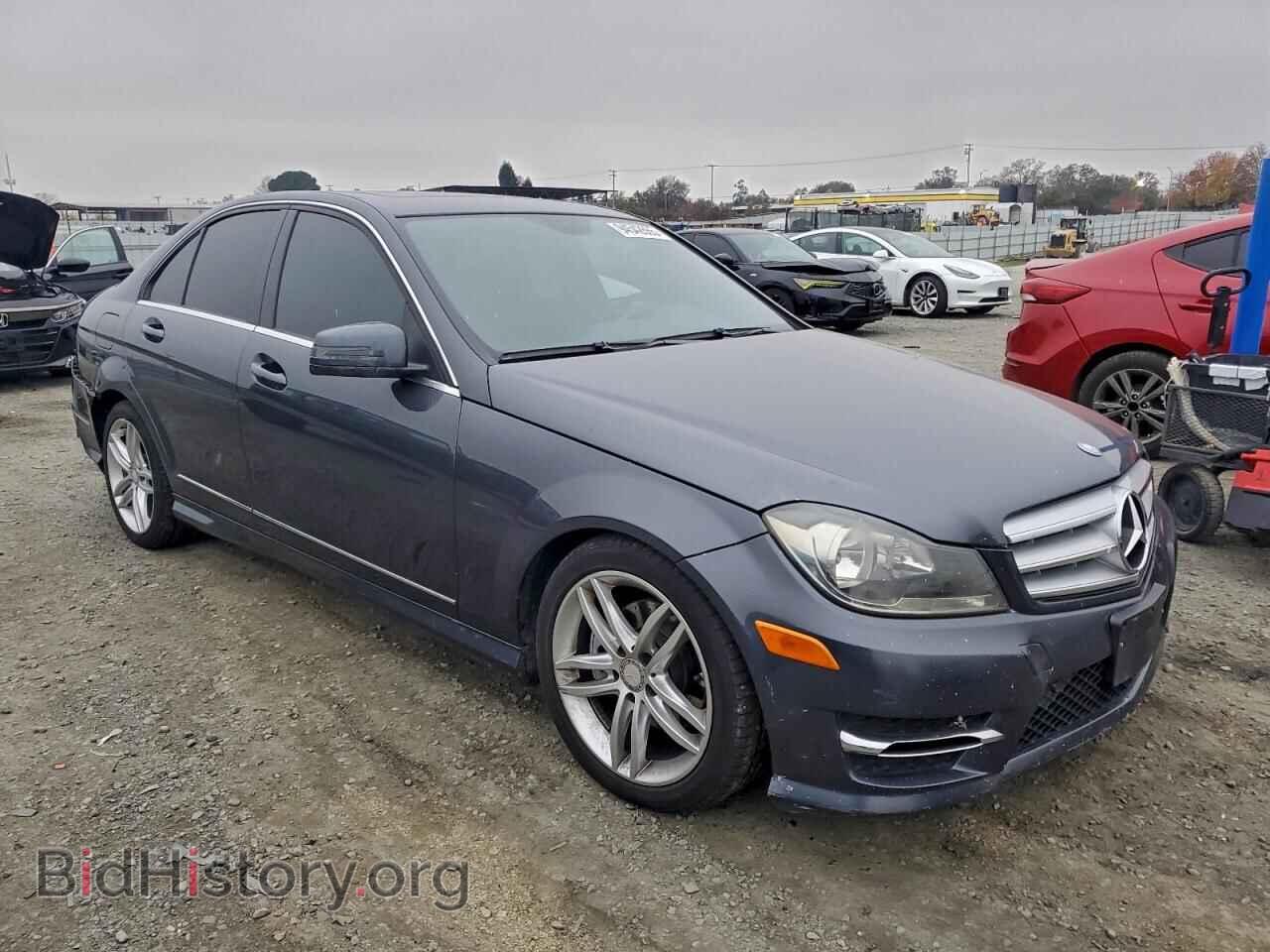 2013 MERCEDES-BENZ C-CLASS - VIN: WDDGF4HB3DR259258 - Фото 4