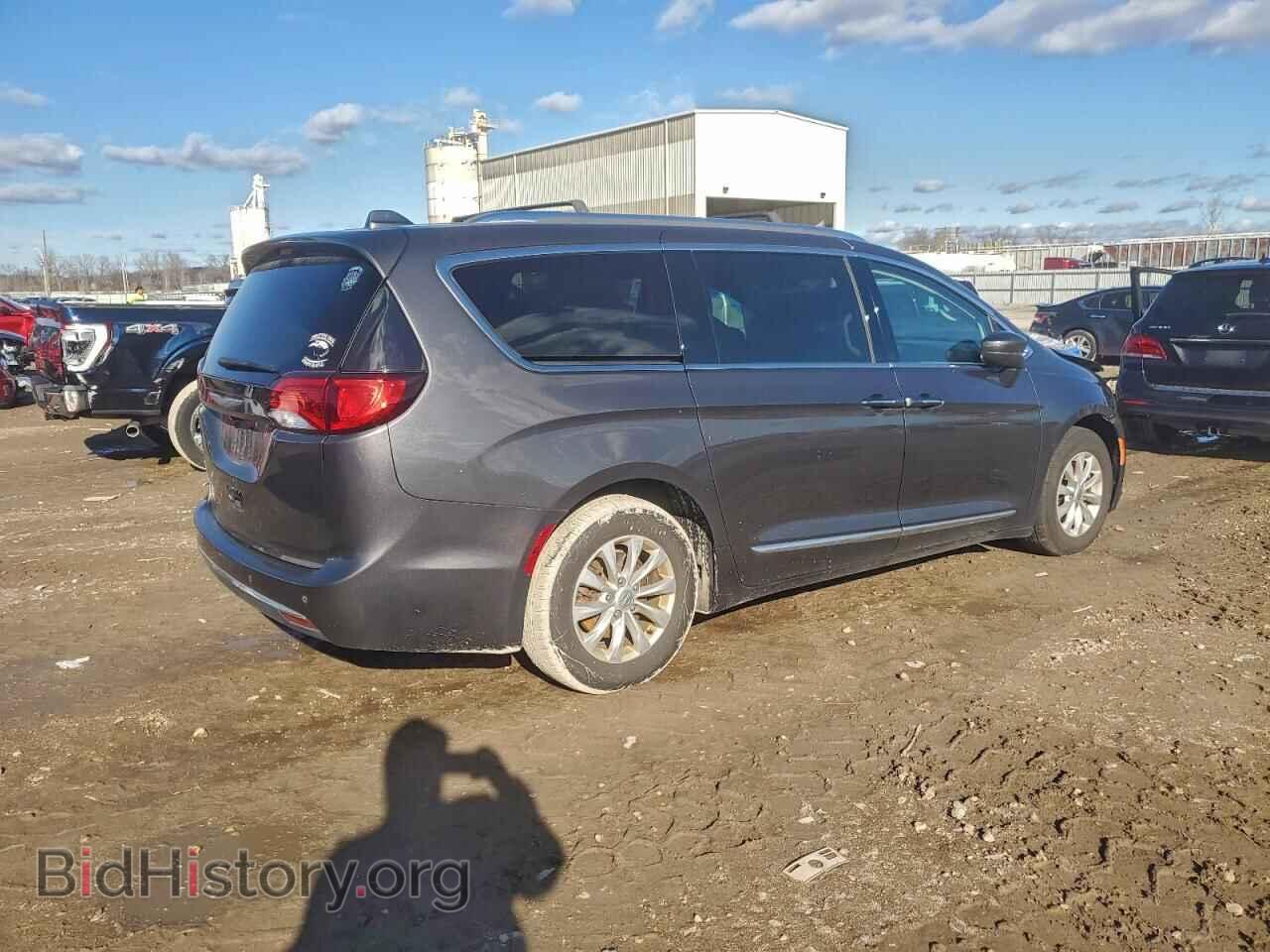 2018 CHRYSLER PACIFICA - VIN: 2C4RC1EG8JR107833 - Фото 3