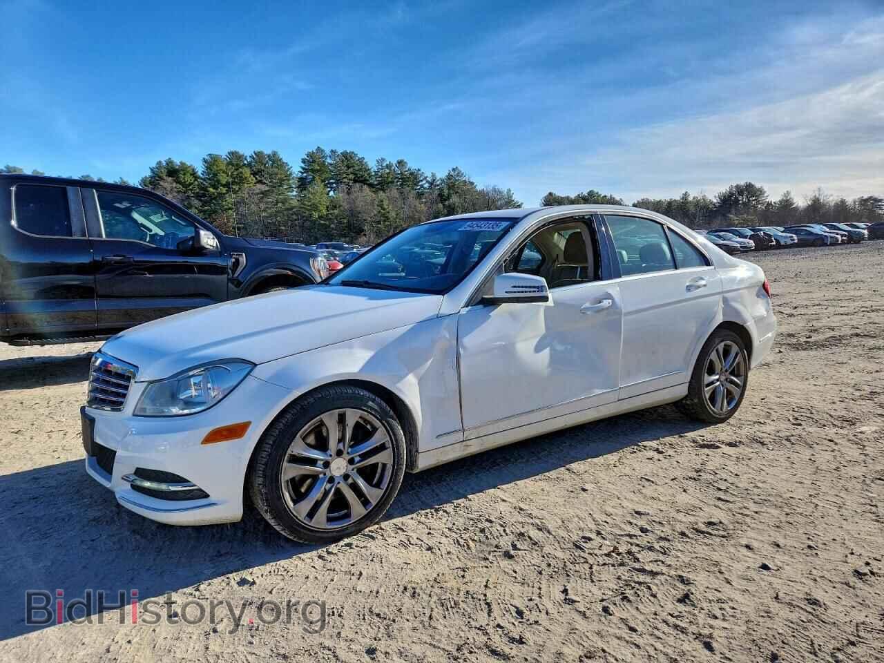 Photo WDDGF8AB2DR242565 - MERCEDES-BENZ C-CLASS 2013