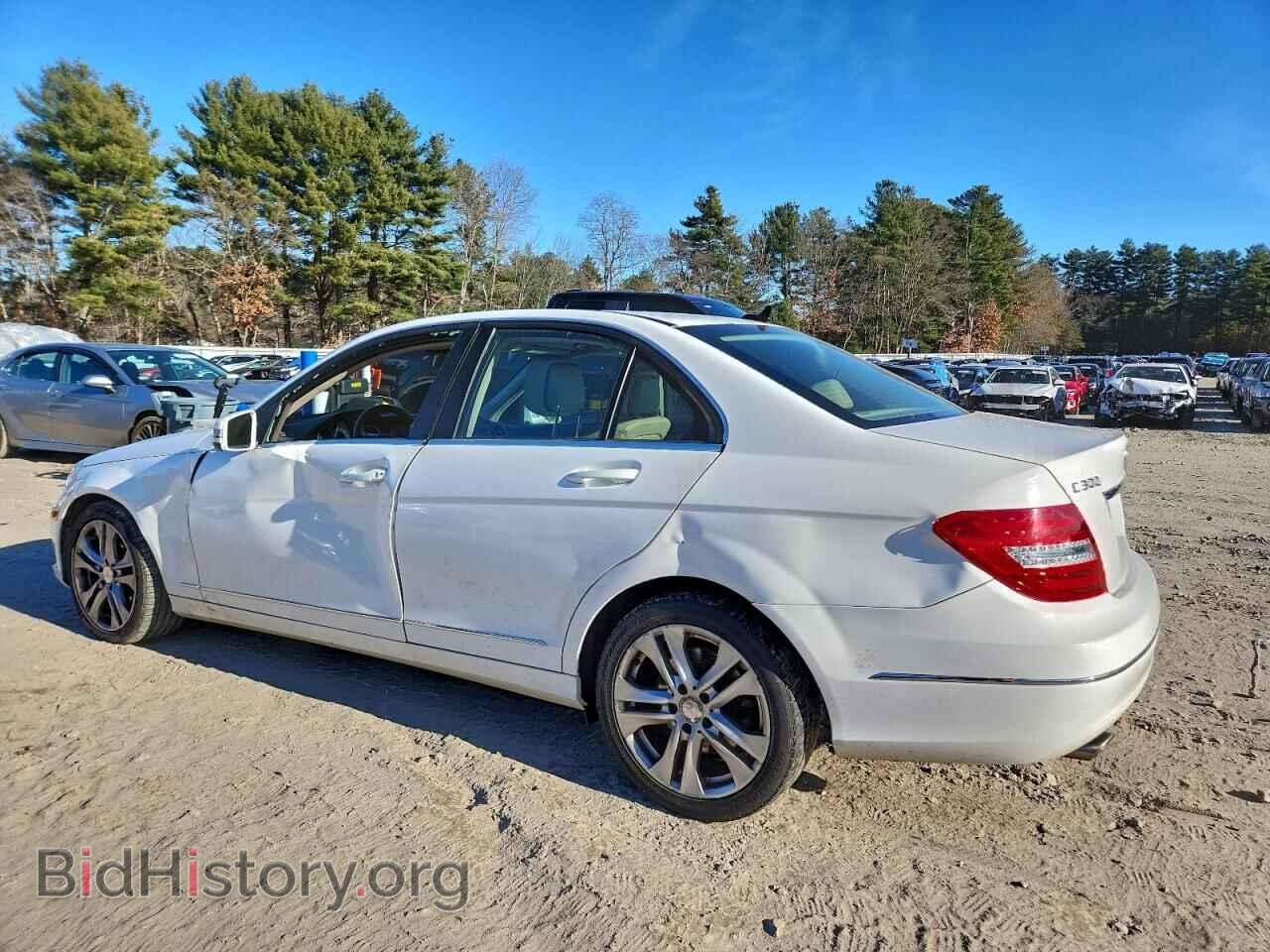 2013 MERCEDES-BENZ C-CLASS - VIN: WDDGF8AB2DR242565 - Фото 2
