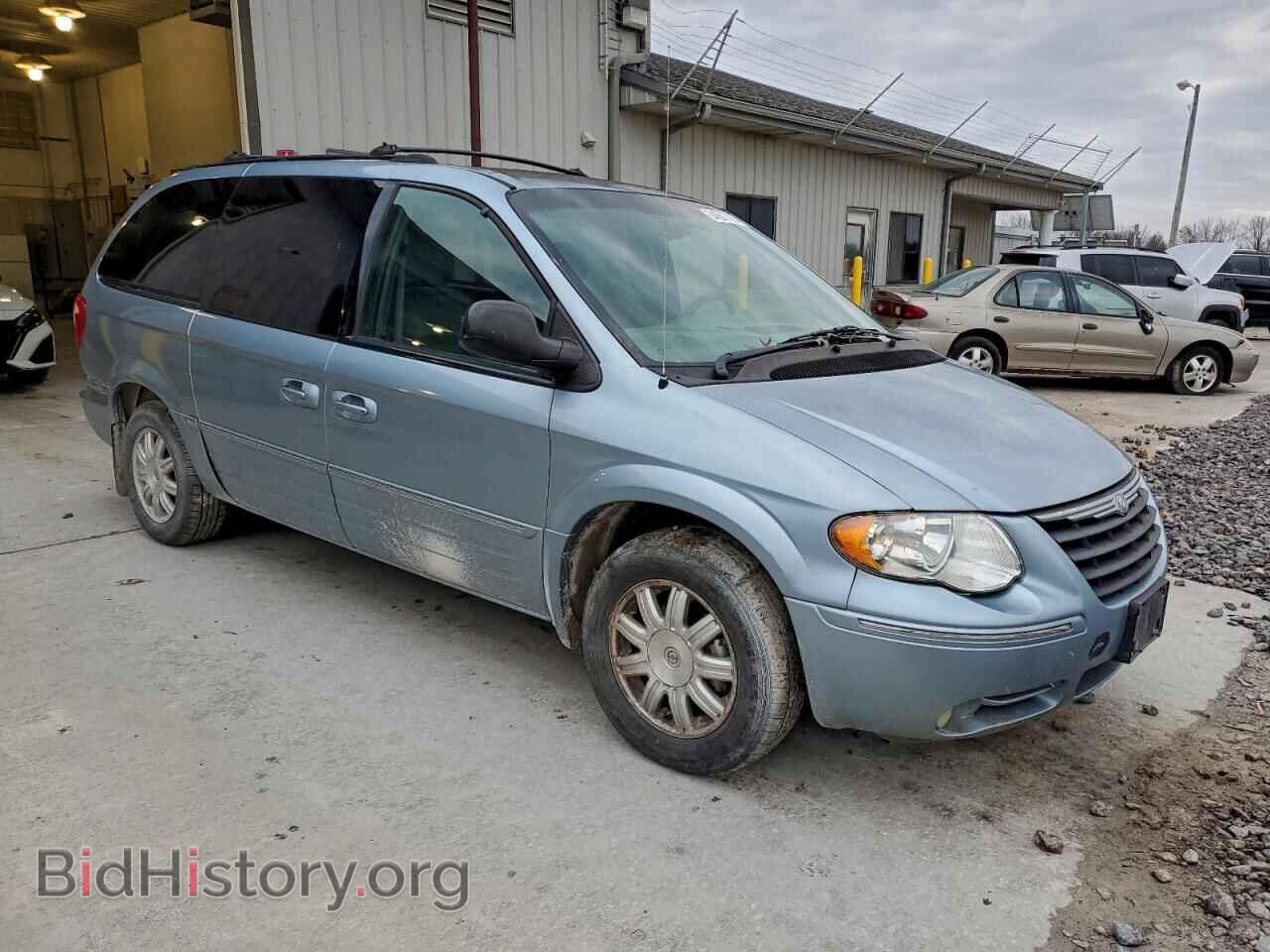 2005 CHRYSLER MINIVAN - VIN: 2C8GP54L45R136901 - Photo 4