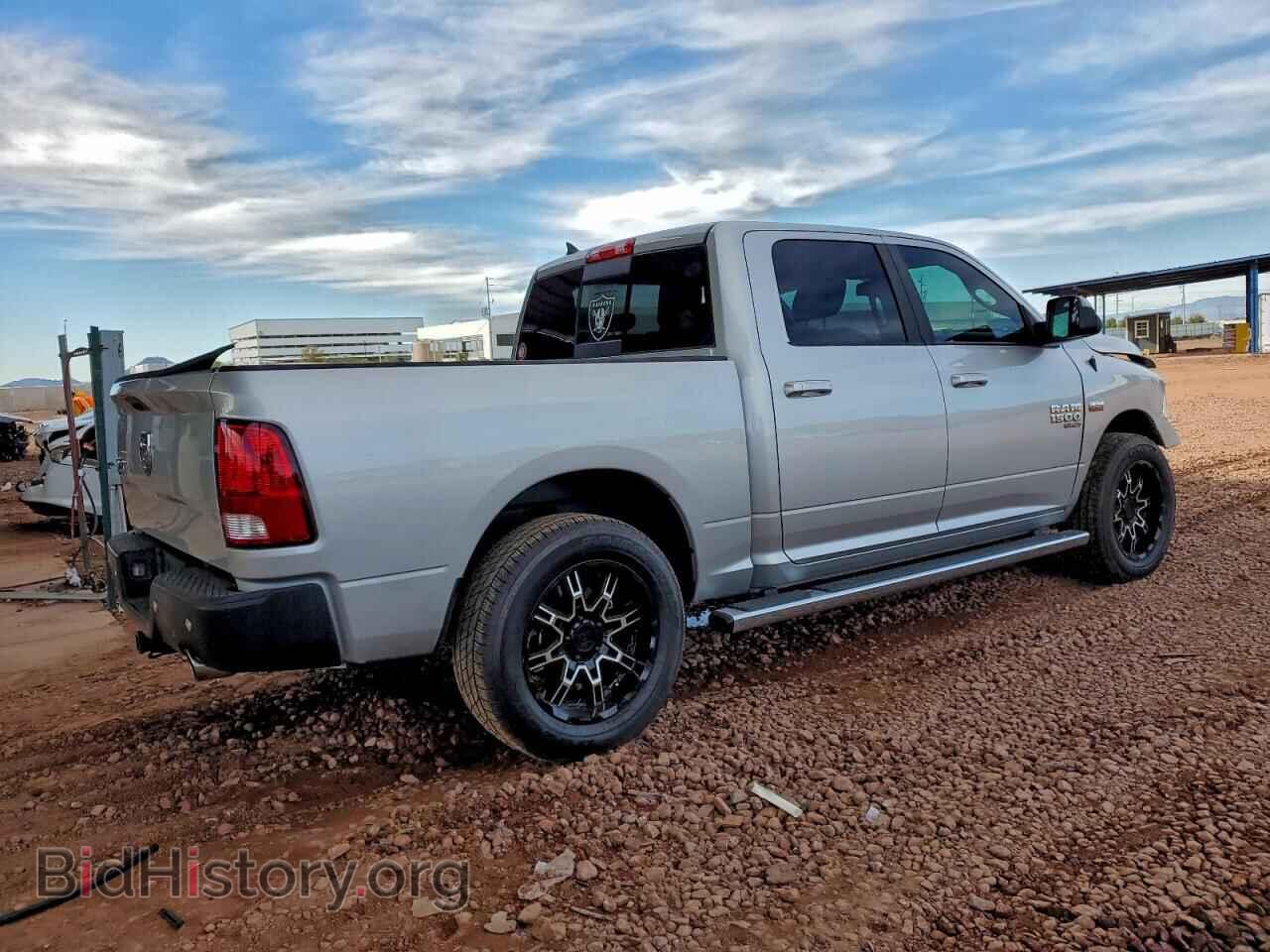 2019 RAM 1500 - VIN: 1C6RR6LTXKS538273 - Photo 3