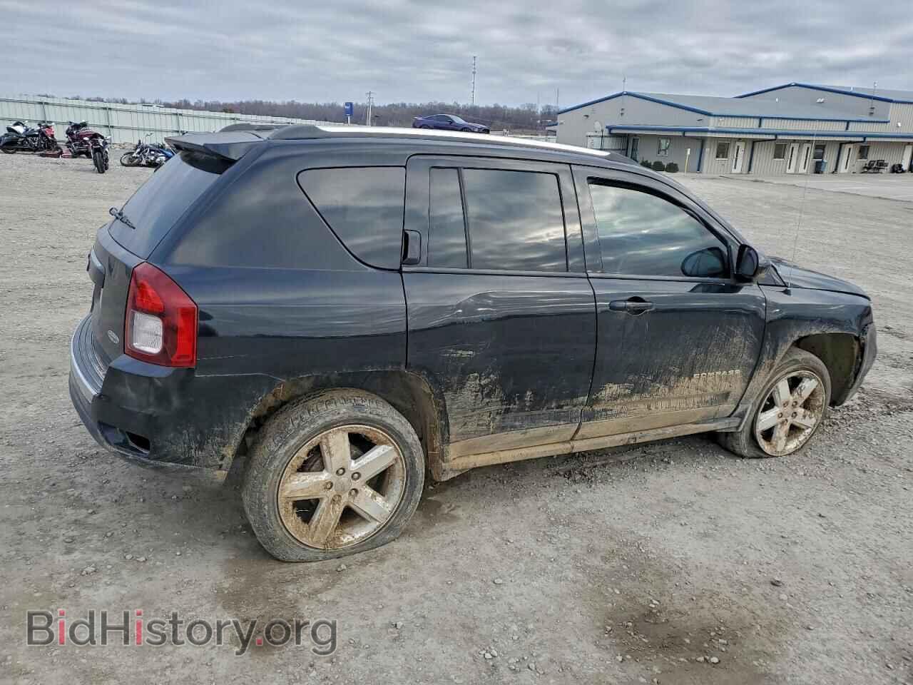 2014 JEEP COMPASS - VIN: 1C4NJCEA4ED890573 - Photo 3