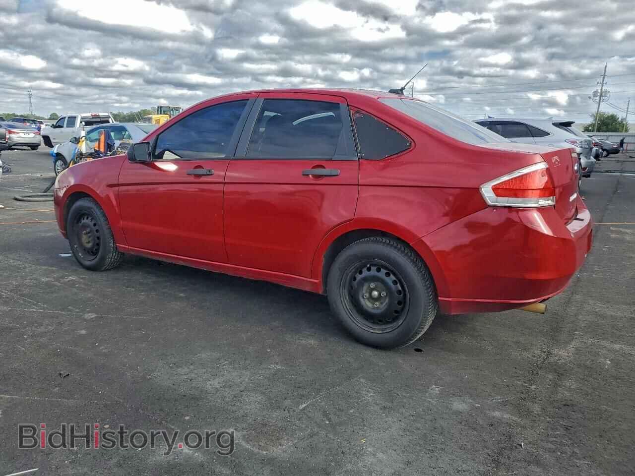 2011 FORD FOCUS - VIN: 1FAHP3EN1BW130377 - Фото 2