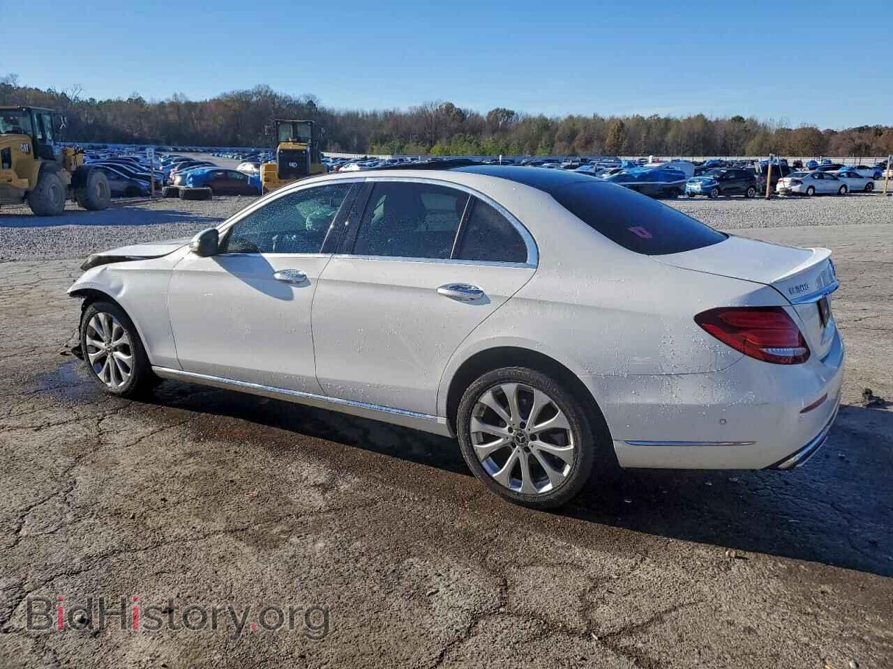 2018 MERCEDES-BENZ E-CLASS - VIN: WDDZF4KB0JA348376 - Фото 2
