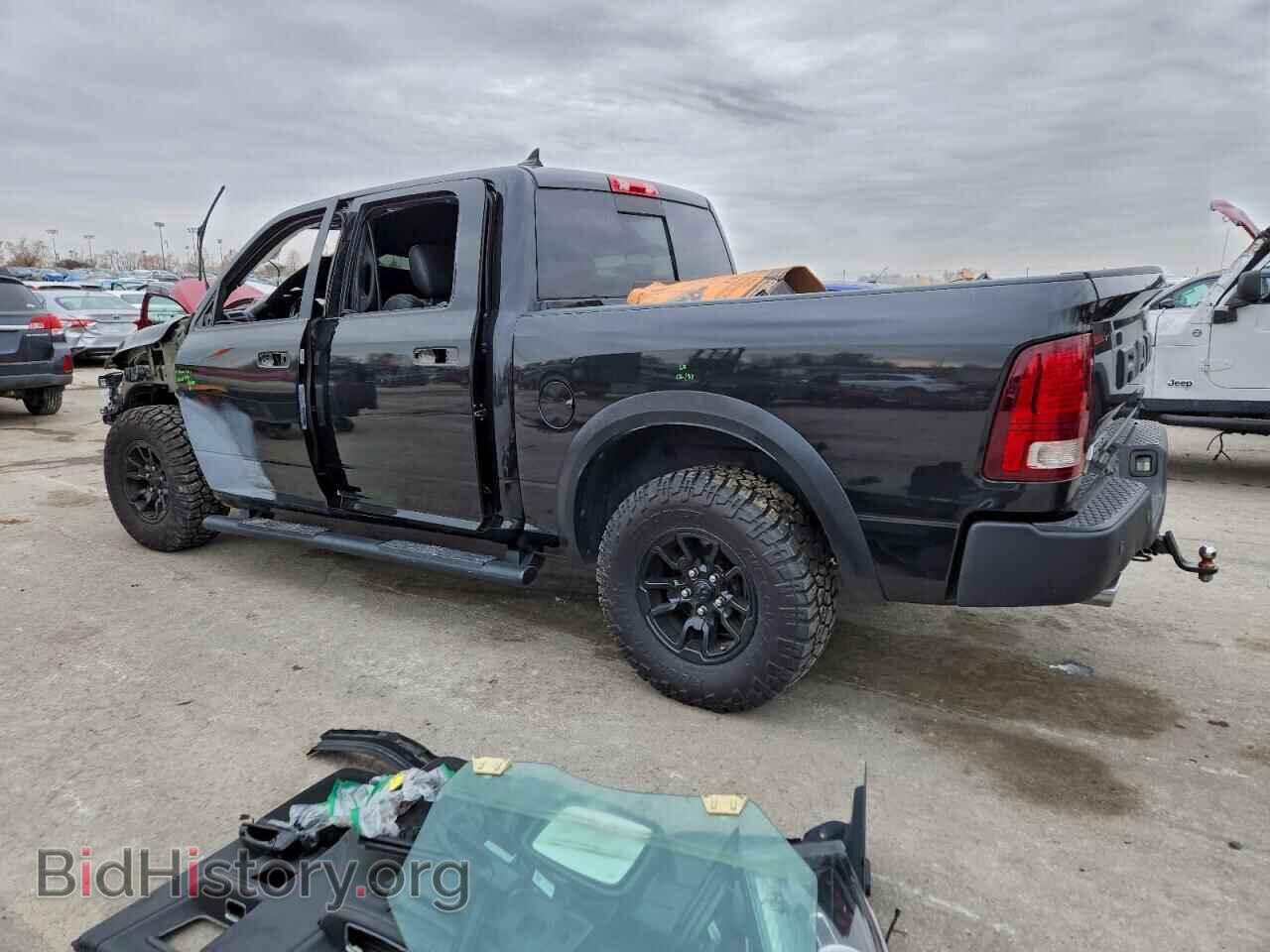 2018 RAM 1500 - VIN: 1C6RR7YT8JS102387 - Фото 2