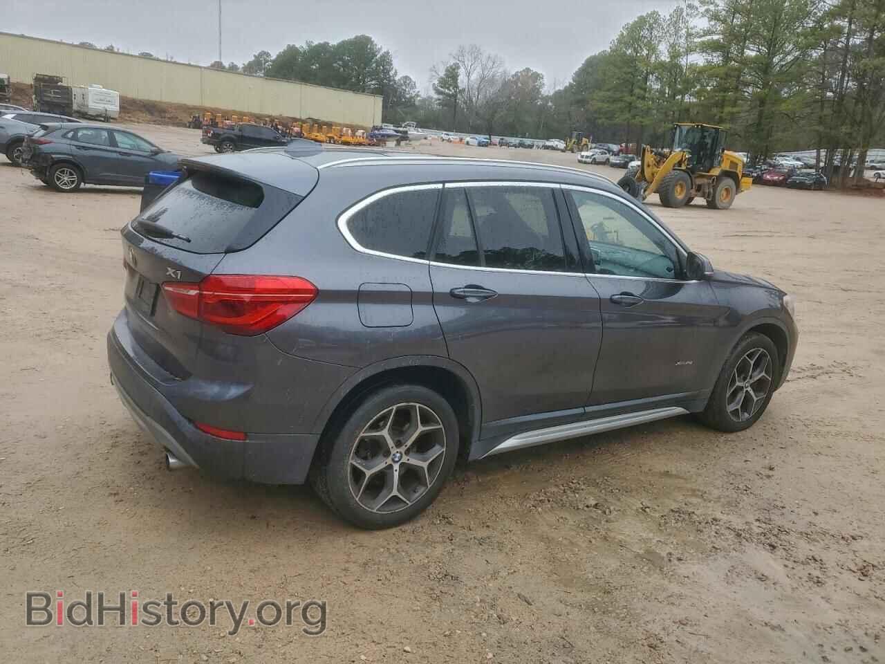 2018 BMW X1 - VIN: WBXHT3Z31J4A66064 - Фото 3