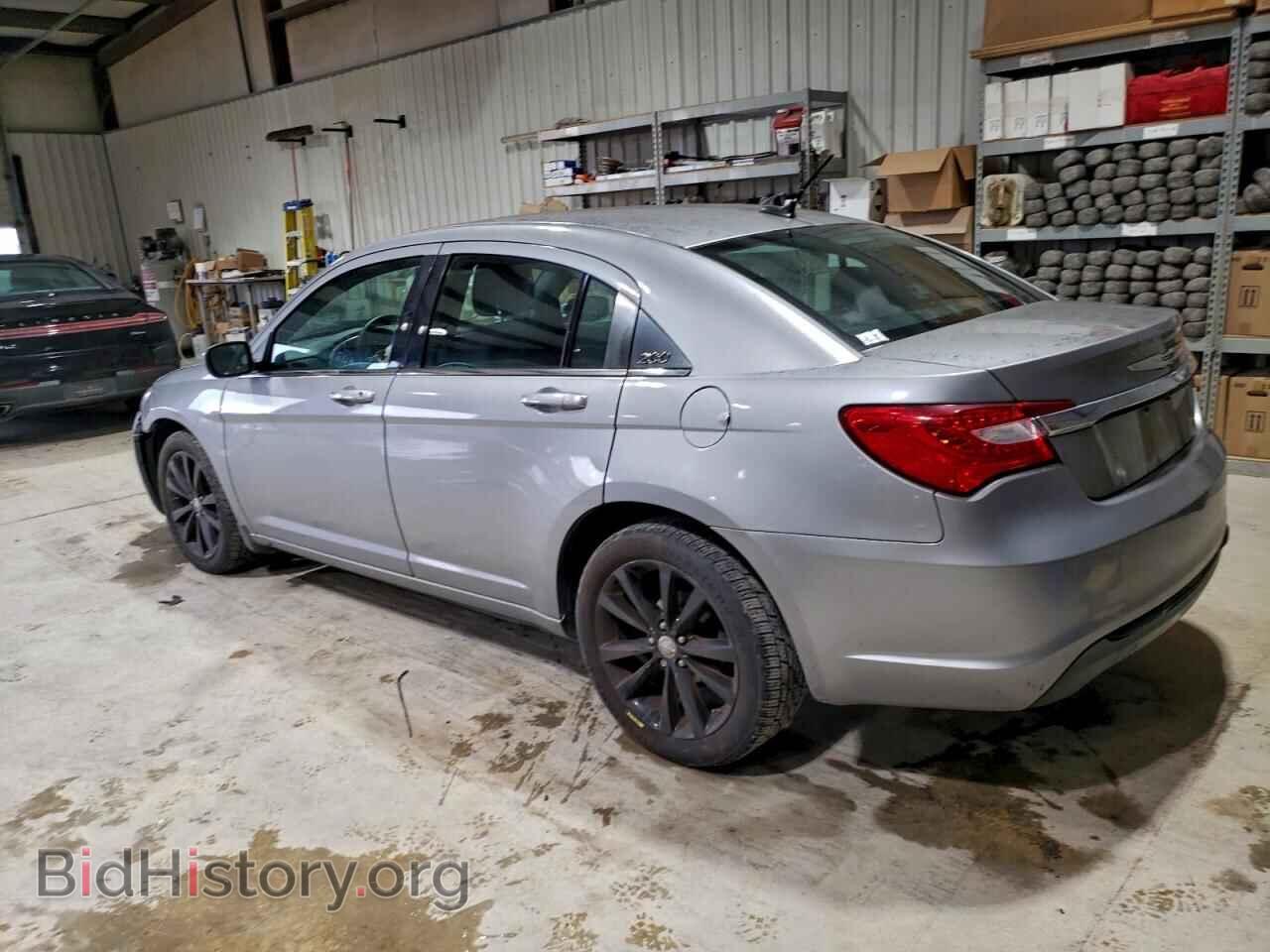 2013 CHRYSLER 200 - VIN: 1C3CCBBB1DN580290 - Фото 2