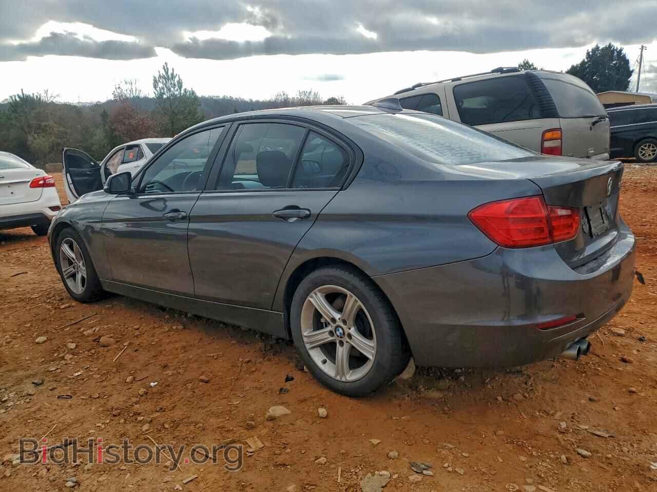 2013 BMW 3 SERIES - VIN: WBA3A5C58DF355710 - Фото 2