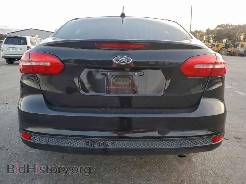 2016 Ford FOCUS (VIN 1FADP3F2XGL271671) — photo 6 of 14