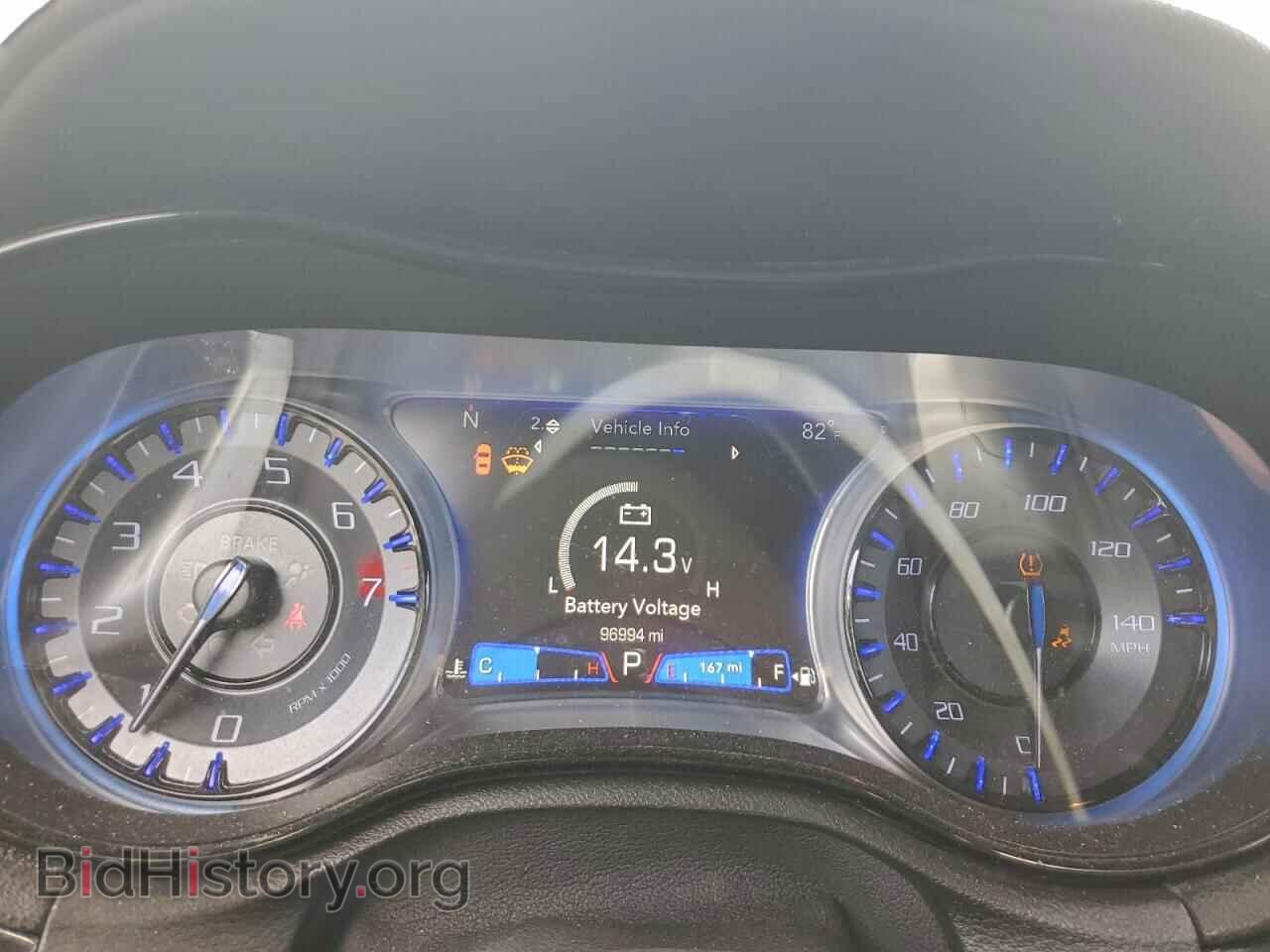 2019 CHRYSLER 300 - VIN: 2C3CCABG7KH566194 - Фото 9