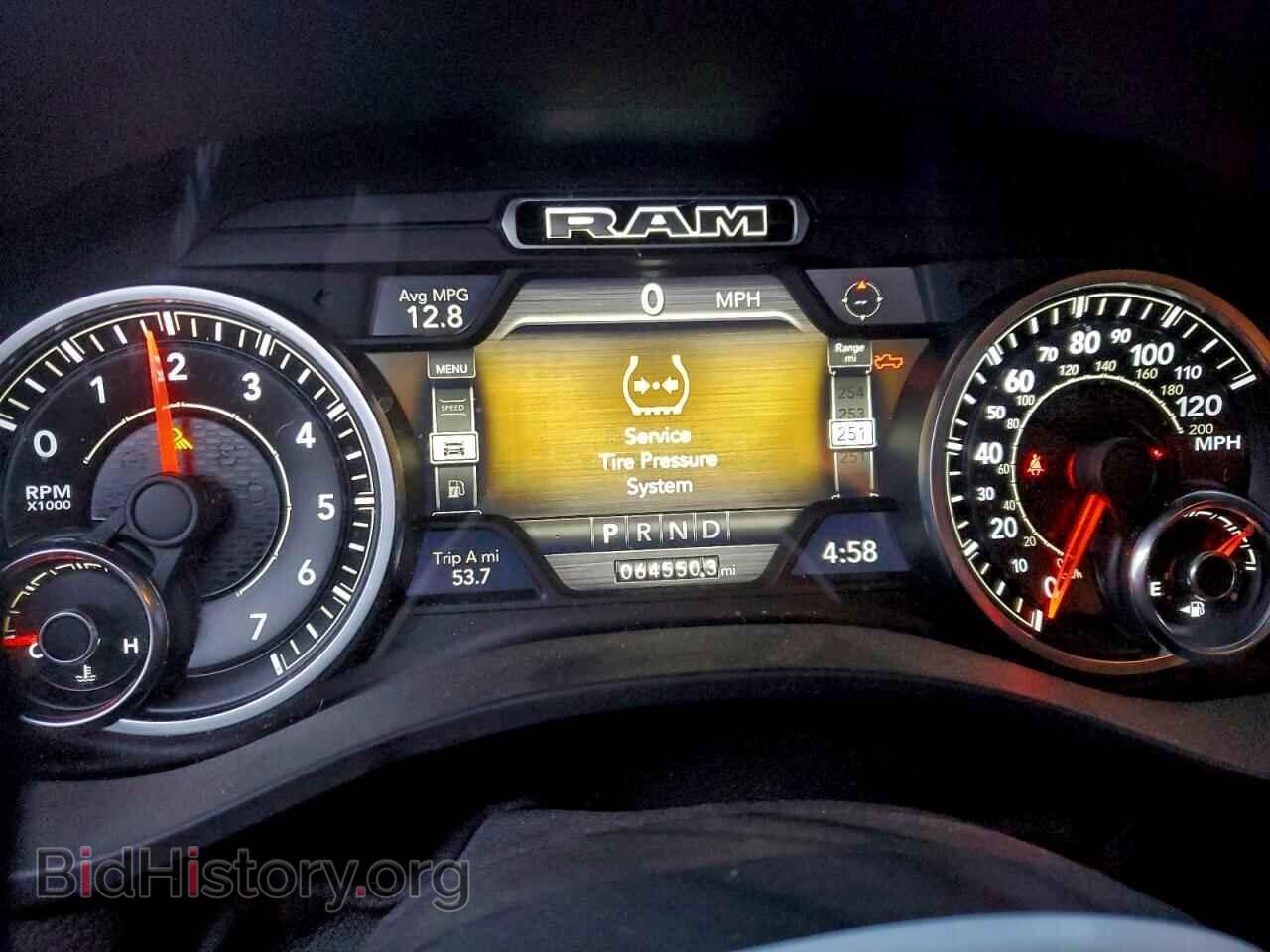2019 RAM 1500 - VIN: 1C6SRFFT1KN532857 - Фото 9