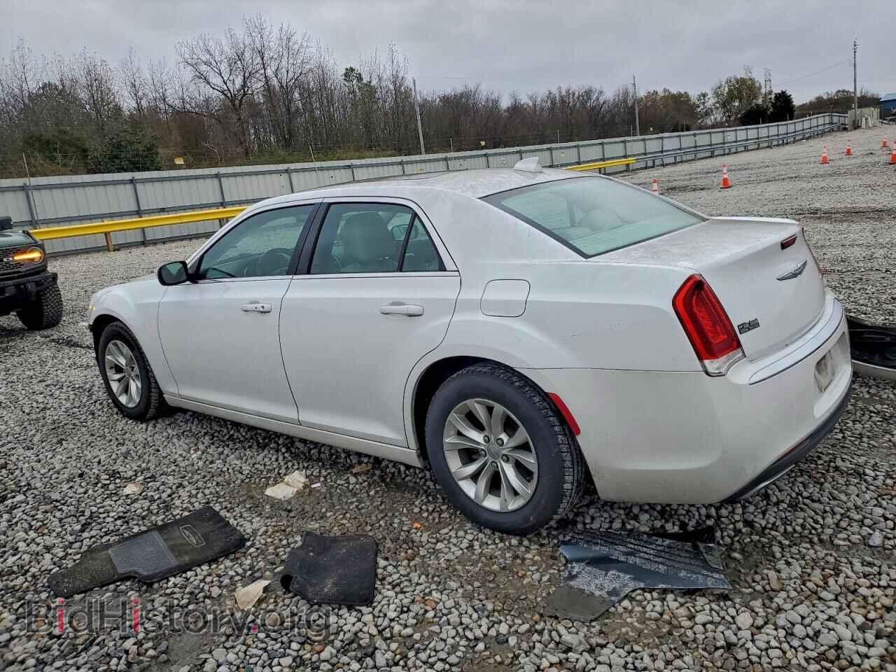 2016 CHRYSLER 300 - VIN: 2C3CCAAG6GH135418 - Фото 2