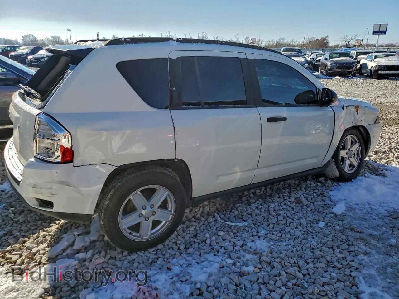 2007 JEEP COMPASS - VIN: 1J8FT47047D420564 - Photo 3