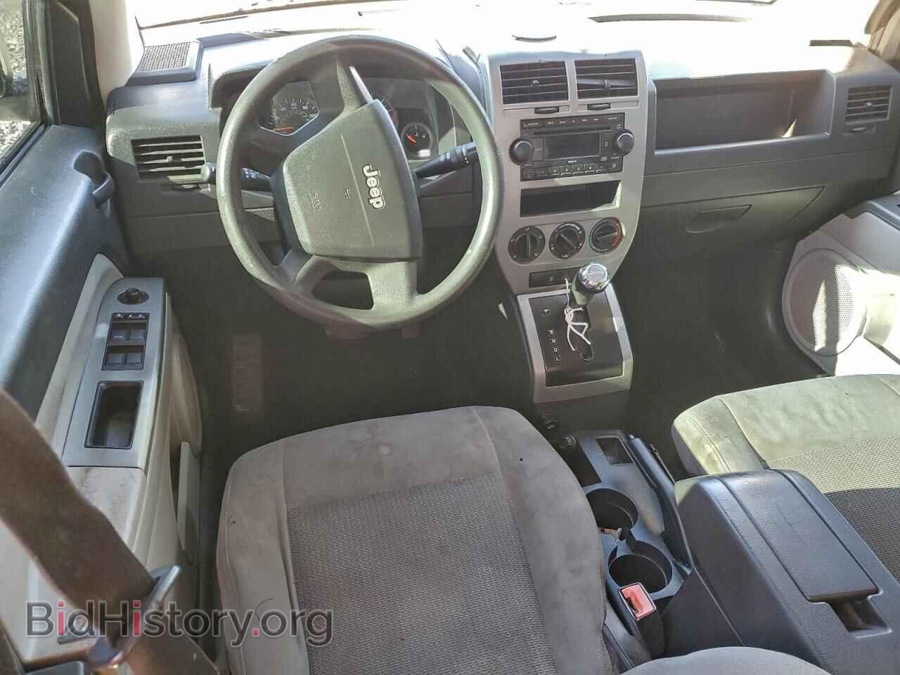 2007 JEEP COMPASS - VIN: 1J8FT47047D420564 - Photo 8