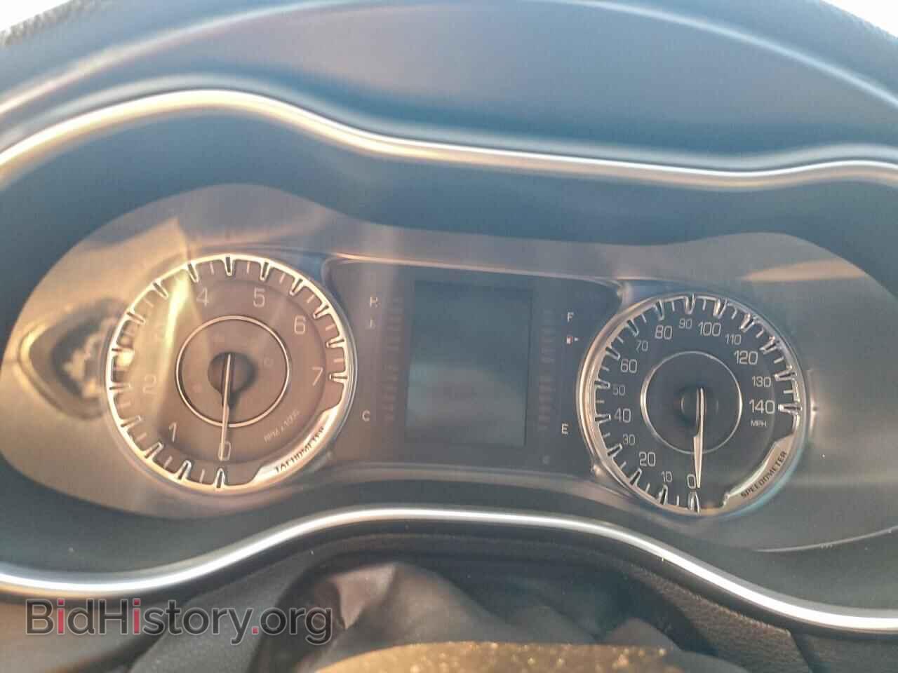 2015 CHRYSLER 200 - VIN: 1C3CCCAB1FN642832 - Фото 9