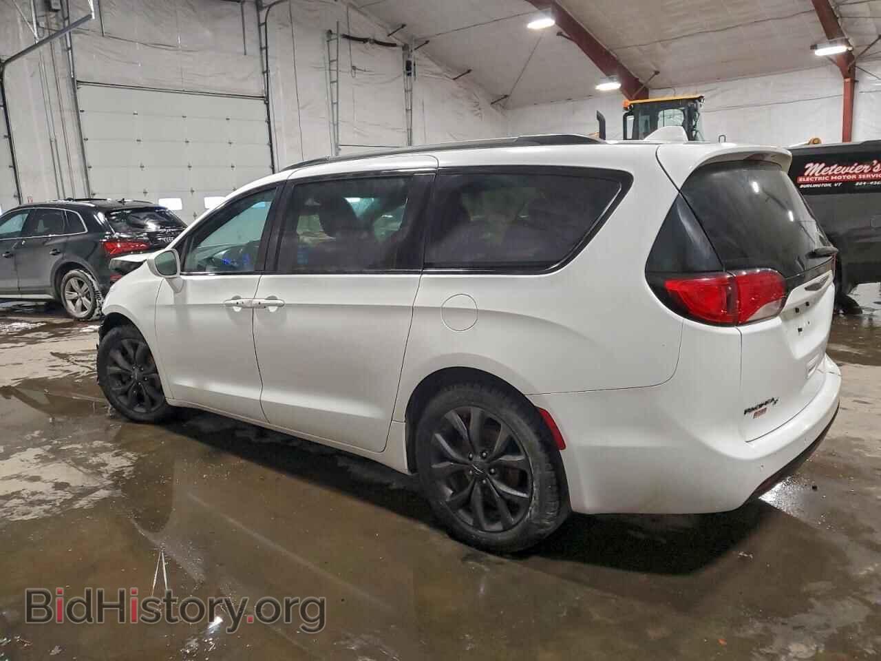 2019 CHRYSLER PACIFICA - VIN: 2C4RC1BG4KR732896 - Photo 2