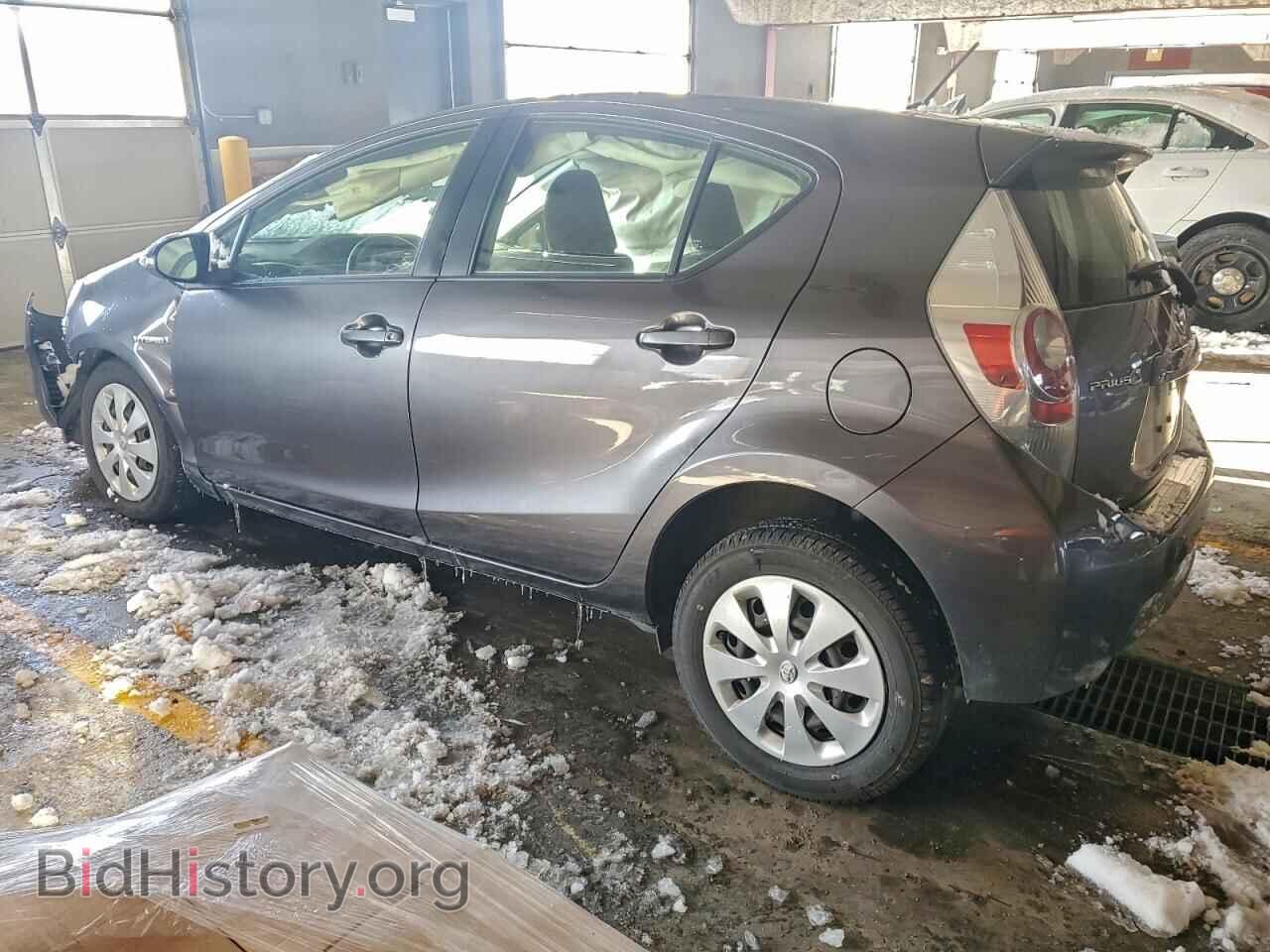 2014 TOYOTA PRIUS - VIN: JTDKDTB31E1571603 - Фото 2