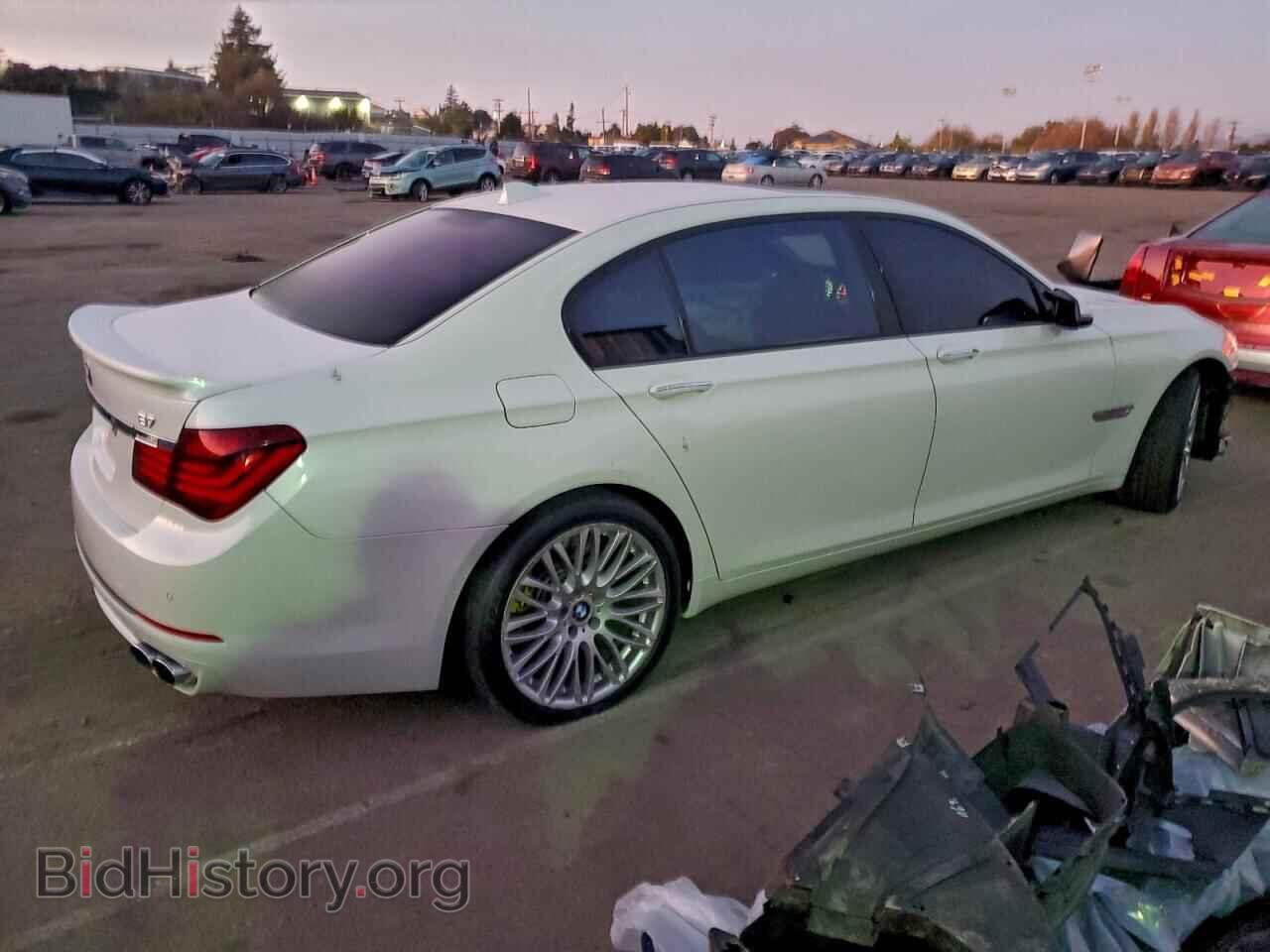 2013 BMW 7 SERIES - VIN: WBAYE8C59DDS15964 - Фото 3