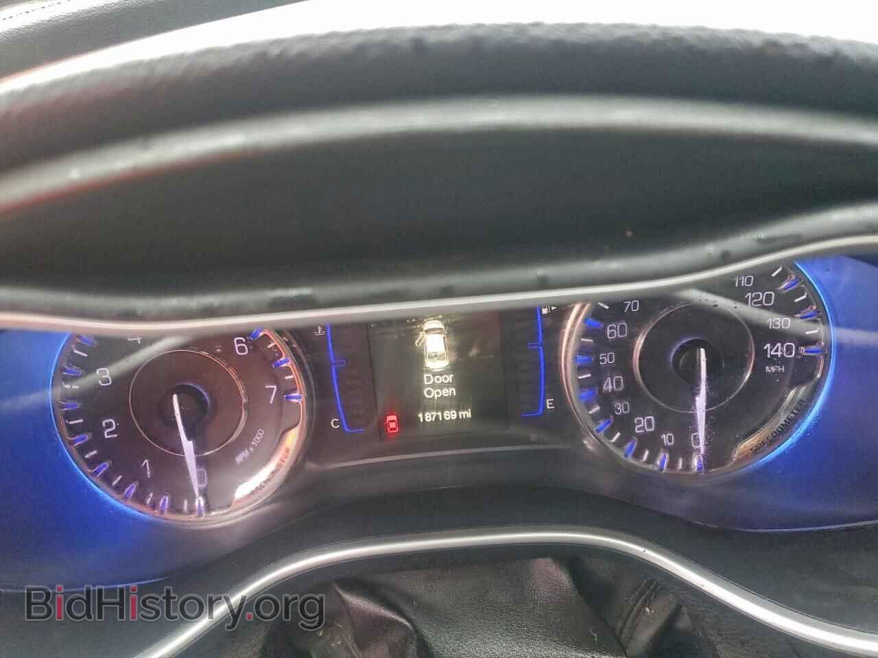 2015 CHRYSLER 200 - VIN: 1C3CCCAB4FN602633 - Фото 9