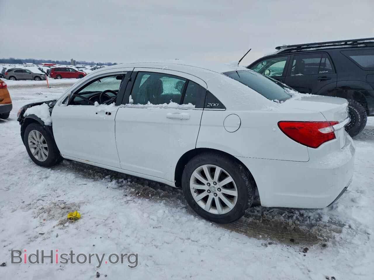 2013 CHRYSLER 200 - VIN: 1C3CCBBB0DN602375 - Photo 2