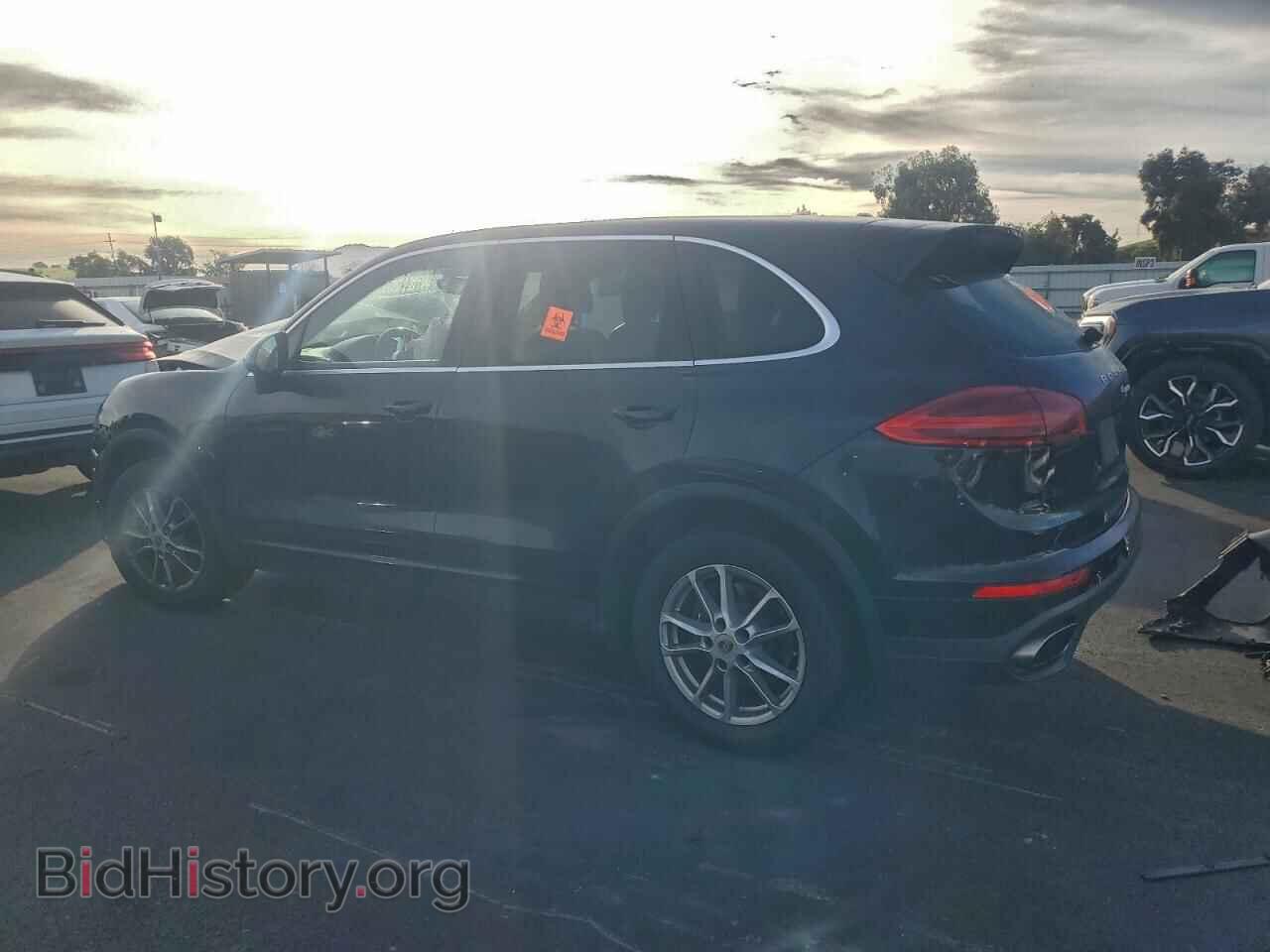 2017 PORSCHE CAYENNE - VIN: WP1AA2A27HKA87486 - Фото 2