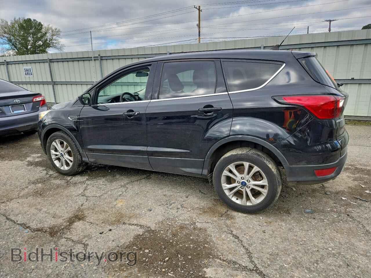2019 FORD ESCAPE - VIN: 1FMCU0GD1KUA64355 - Фото 2