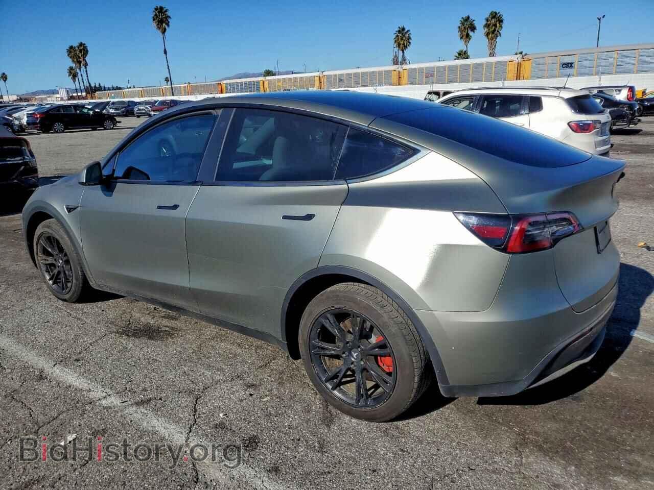 2023 TESLA MODEL Y - VIN: 7SAYGDEE2PF615304 - Фото 2