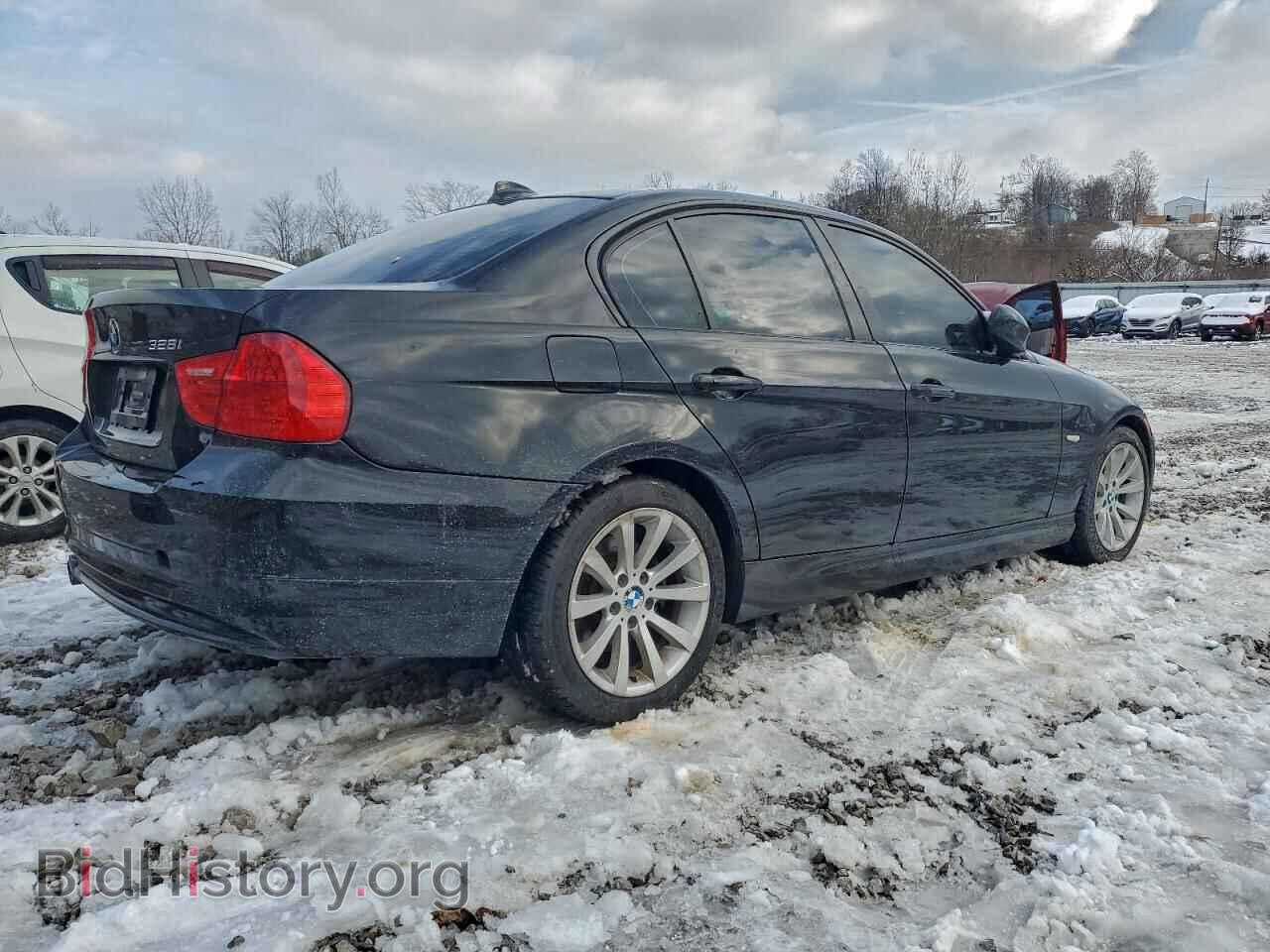 2011 BMW 3 SERIES - VIN: WBAPH7C53BE678512 - Фото 3