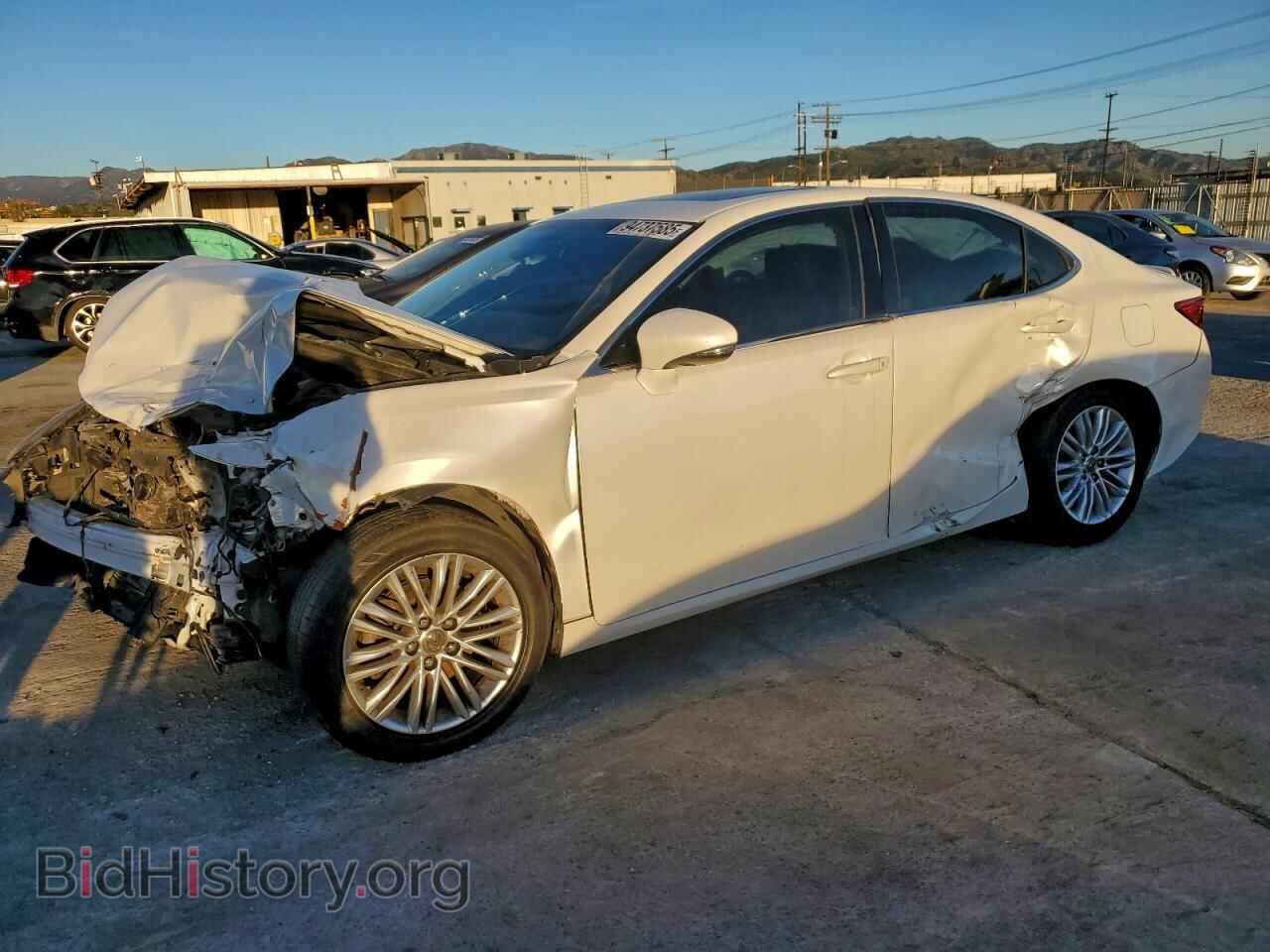 Фотография JTHBK1GG6F2178180 - LEXUS ES350 2015