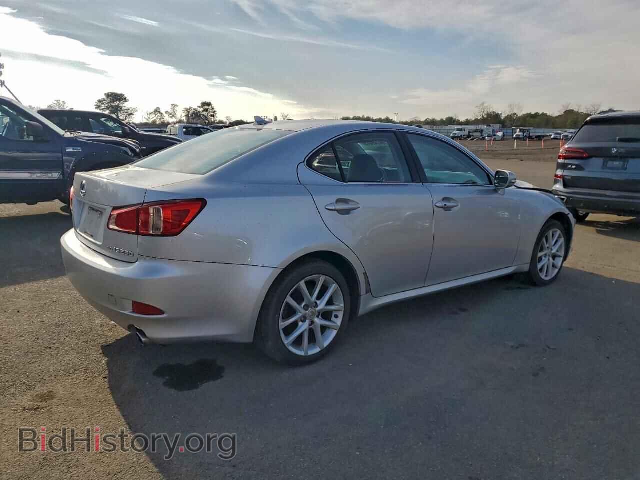 2011 LEXUS IS - VIN: JTHCF5C2XB2034913 - Photo 3