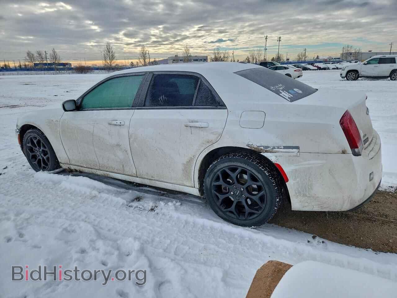 2016 CHRYSLER 300 - VIN: 2C3CCAGG4GH238909 - Фото 2