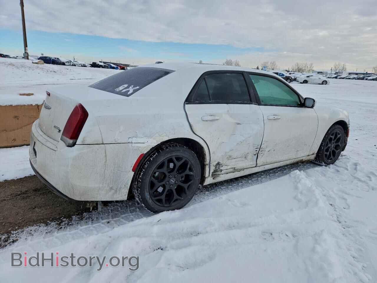 2016 CHRYSLER 300 - VIN: 2C3CCAGG4GH238909 - Фото 3