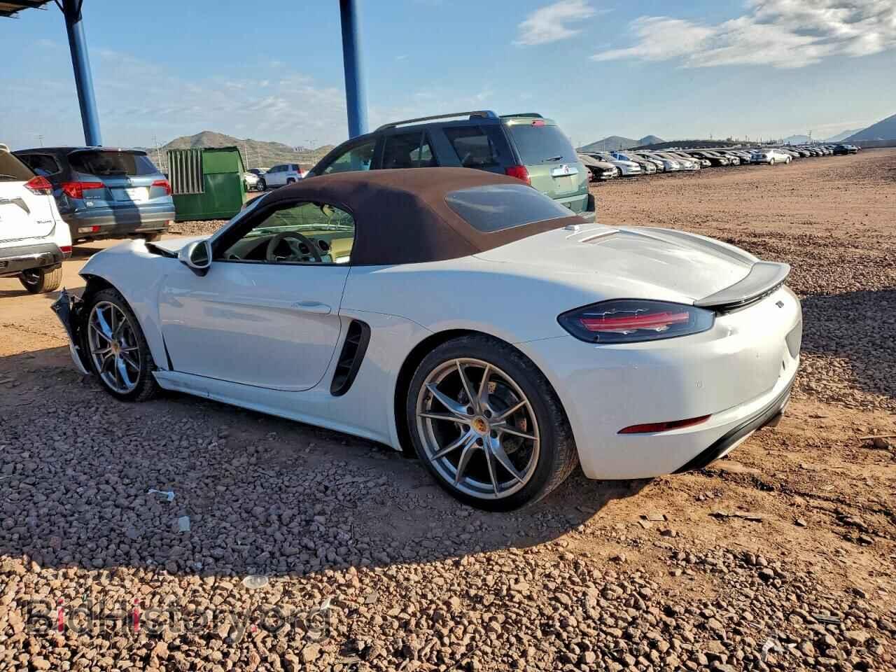2017 PORSCHE BOXSTER - VIN: WP0CA2A87HS220200 - Photo 2