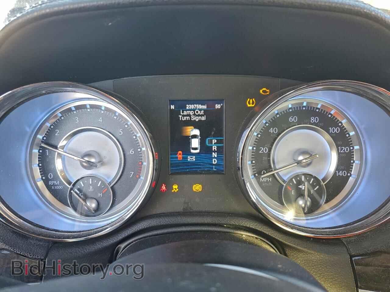 2013 CHRYSLER 300 - VIN: 2C3CCAAG1DH589992 - Фото 9