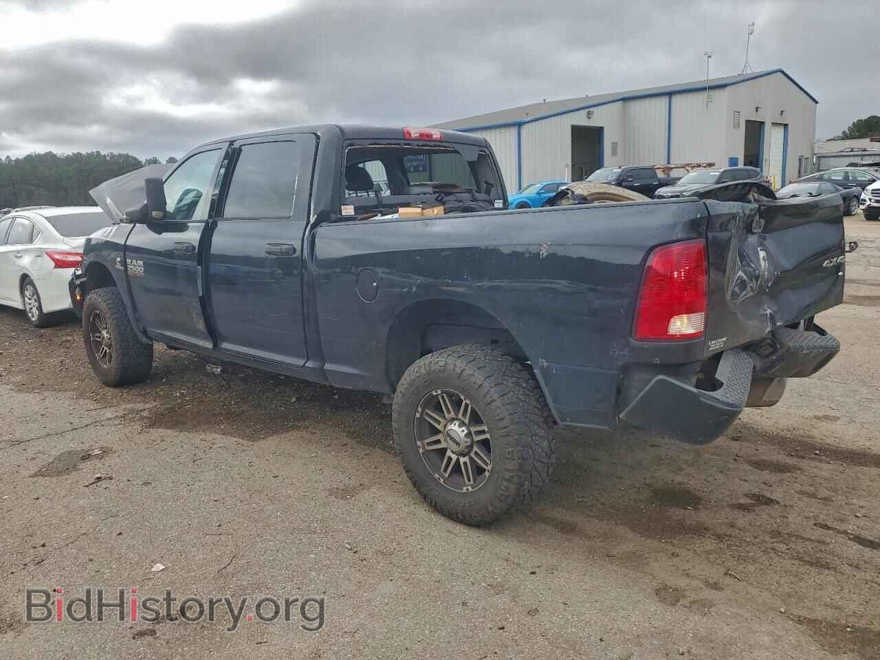 2018 RAM All Models - VIN: 3C6UR5CL4JG365800 - Photo 2