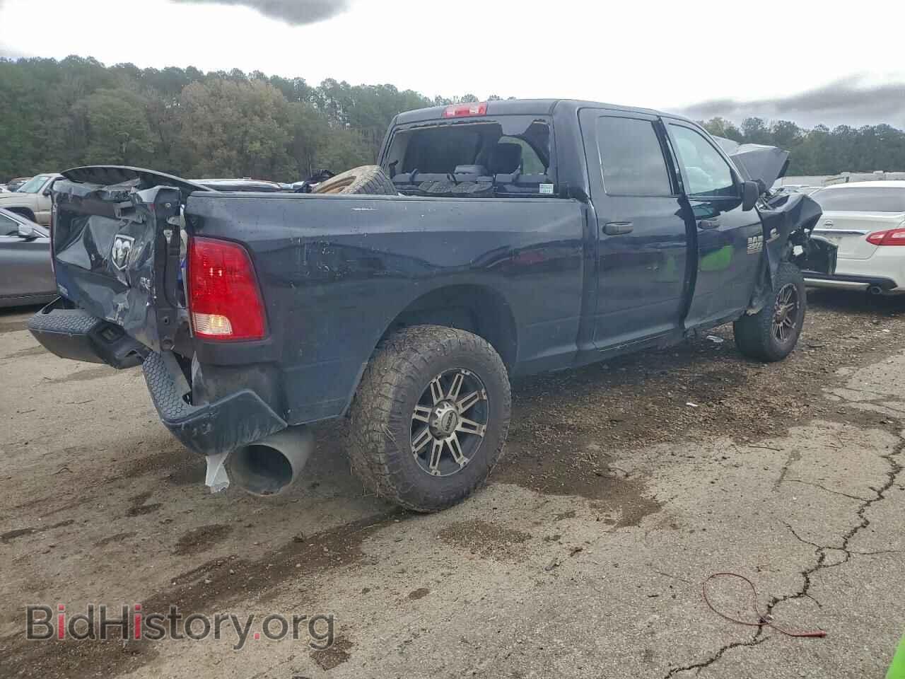2018 RAM All Models - VIN: 3C6UR5CL4JG365800 - Photo 3