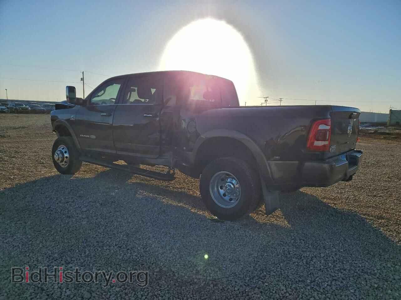 2022 RAM 3500 - VIN: 3C63RRNL3NG240132 - Фото 2