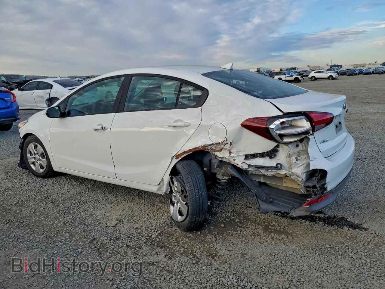 2017 KIA FORTE - VIN: 3KPFK4A73HE084048 - Фото 2
