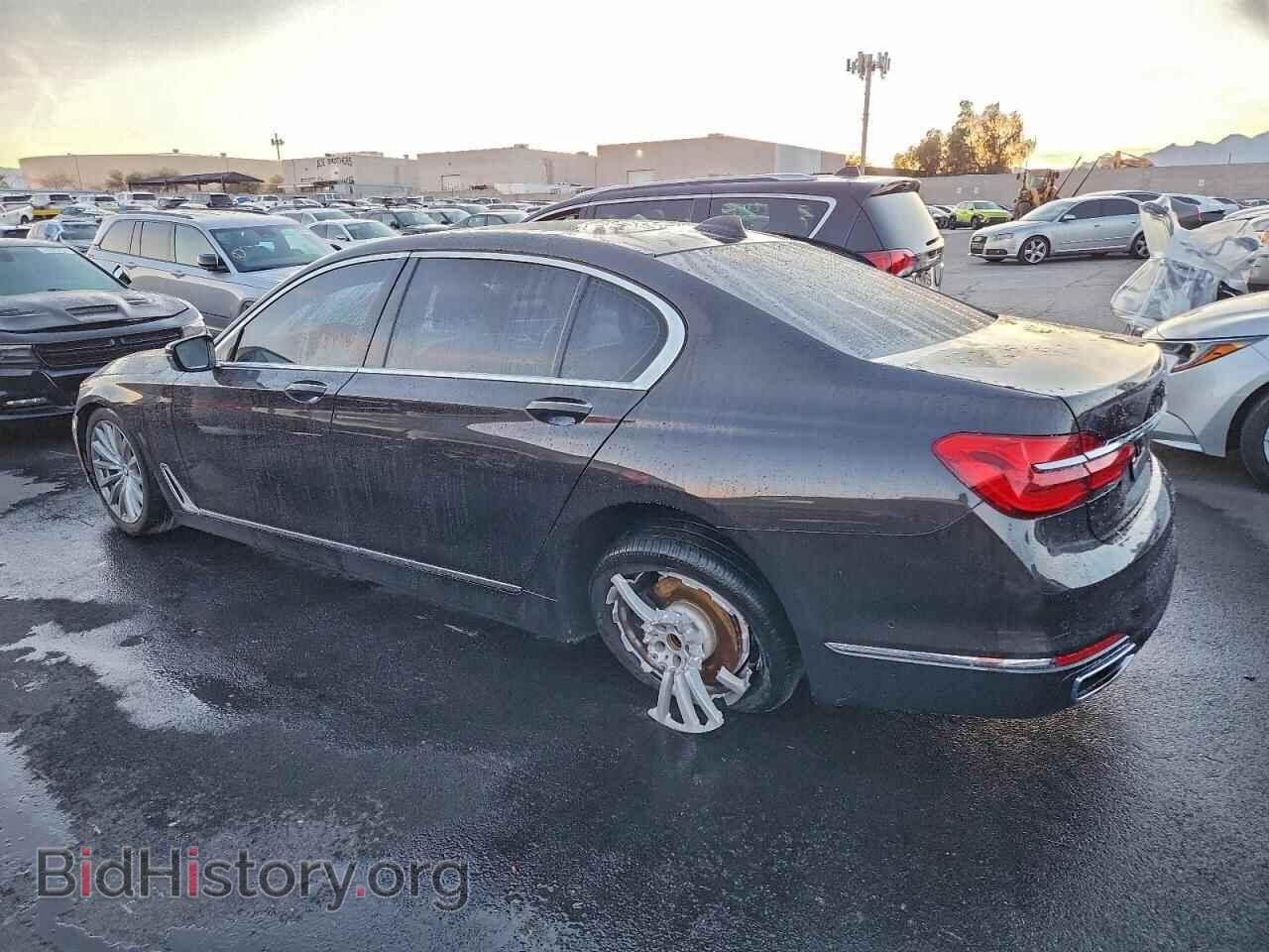 2016 BMW 7 SERIES - VIN: WBA7E2C55GG738488 - Фото 2