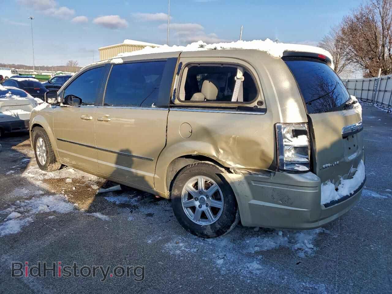 2010 CHRYSLER MINIVAN - VIN: 2A4RR5D17AR241679 - Фото 2