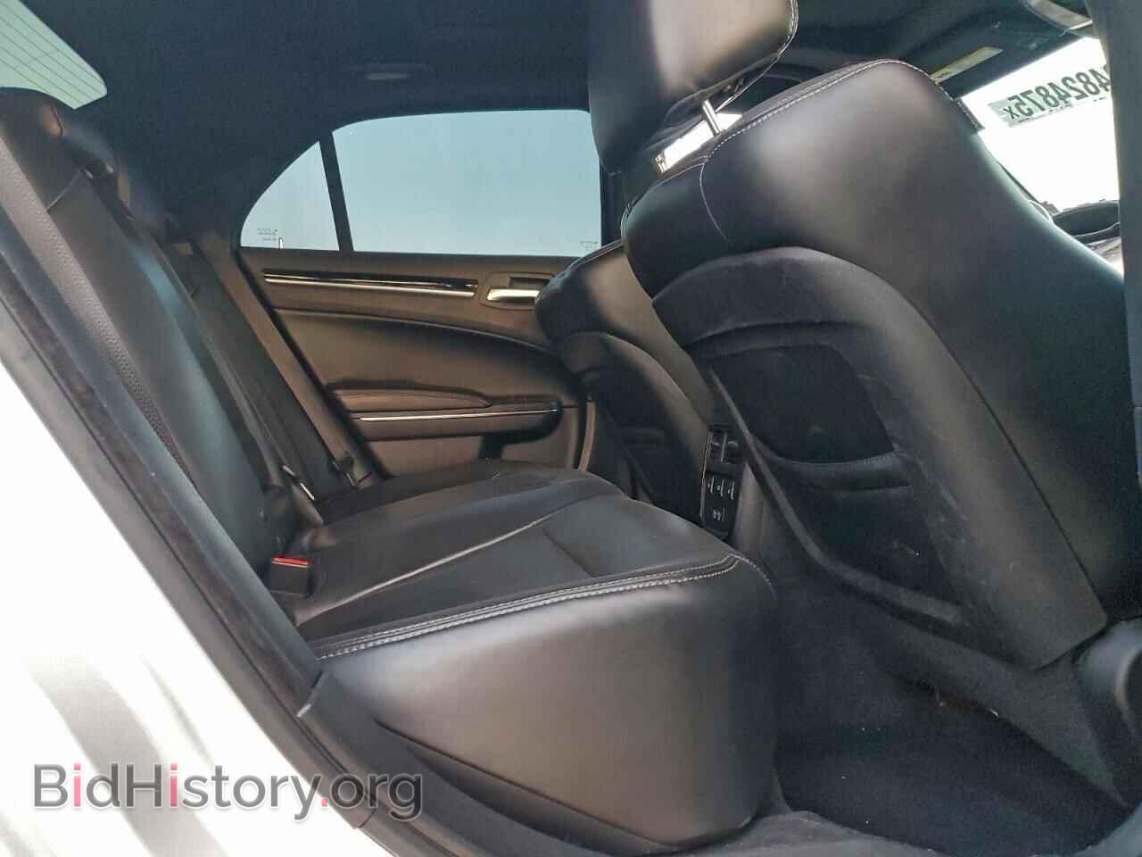 2017 CHRYSLER 300 - VIN: 2C3CCABGXHH572368 - Фото 10