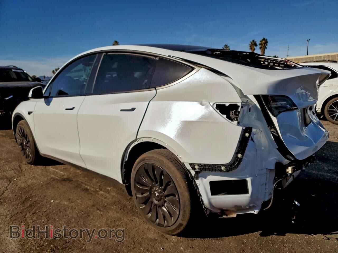 2024 TESLA MODEL Y - VIN: 7SAYGDED4RF040147 - Фото 2
