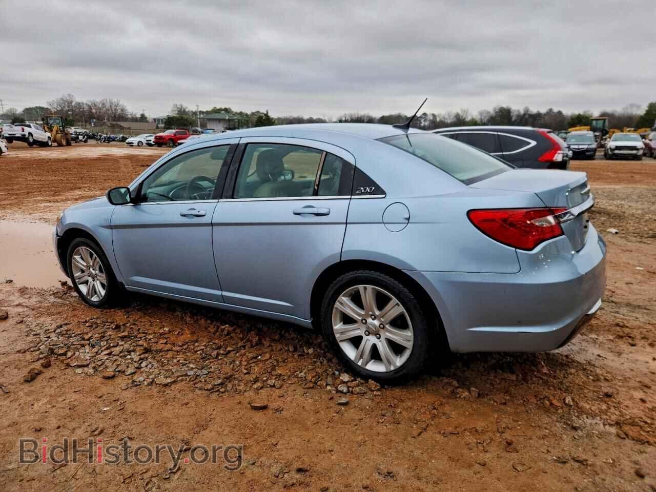 2013 CHRYSLER 200 - VIN: 1C3CCBBB2DN570982 - Photo 2
