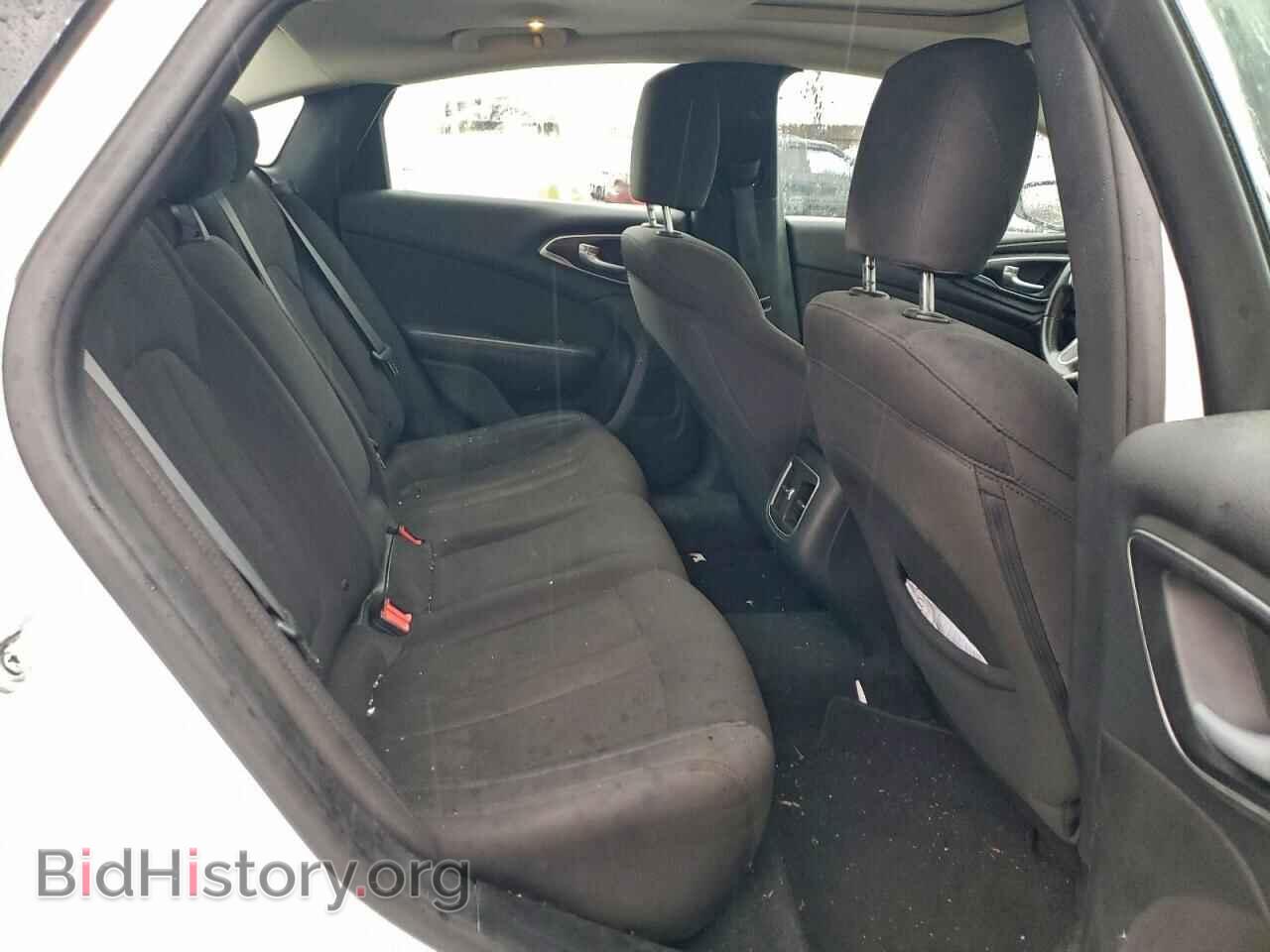 2016 CHRYSLER 200 - VIN: 1C3CCCAB5GN157384 - Фото 10