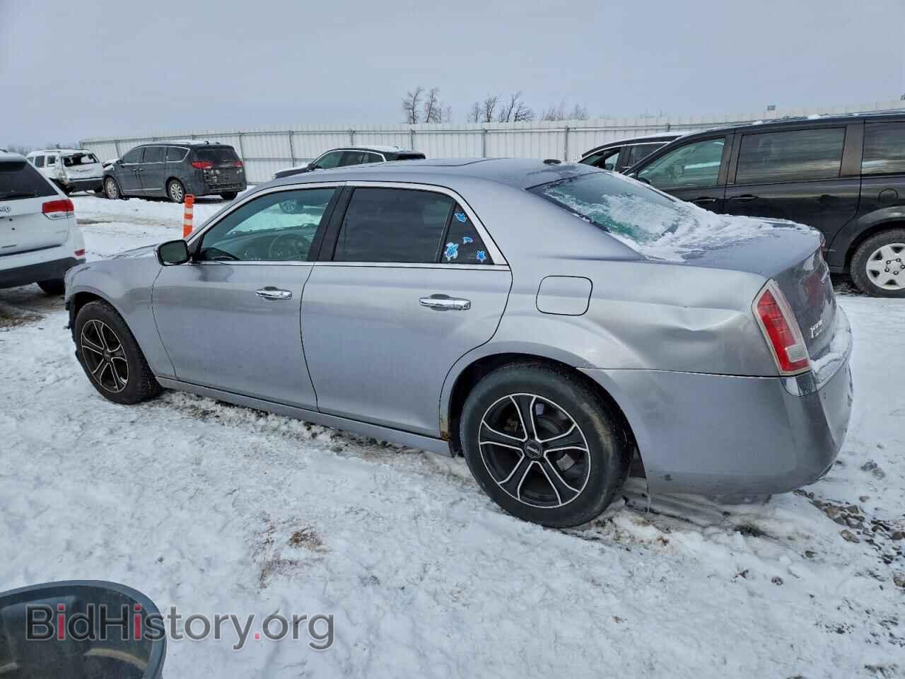 2011 CHRYSLER 300 - VIN: 2C3CA6CT3BH522563 - Фото 2