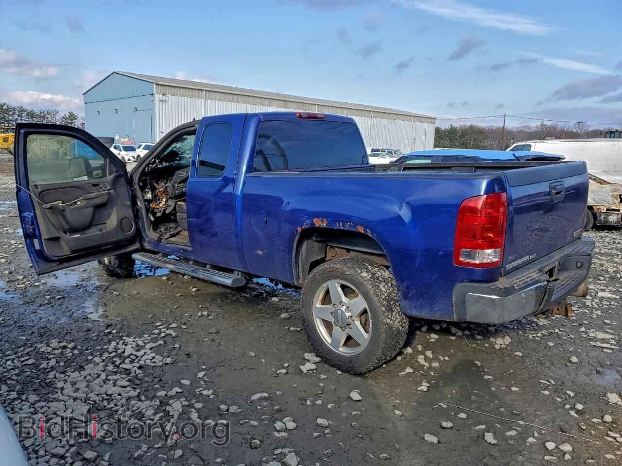 2013 GMC SIERRA - VIN: 1GT221C89DZ367233 - Фото 2