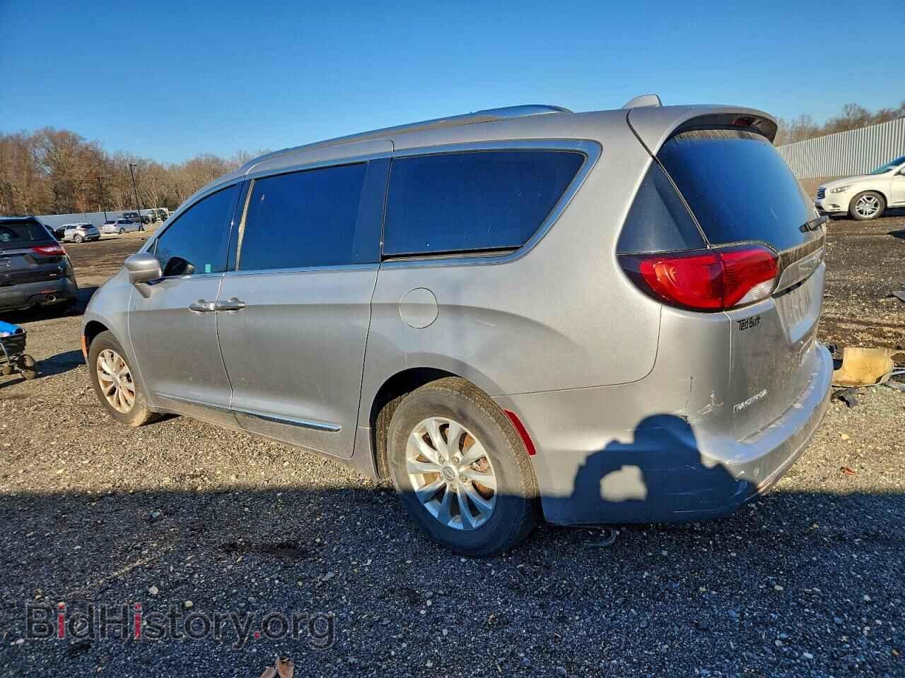 2018 CHRYSLER PACIFICA - VIN: 2C4RC1BG0JR120290 - Фото 2
