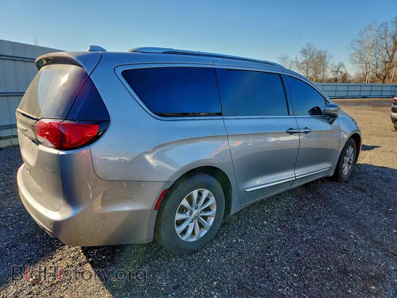 2018 CHRYSLER PACIFICA - VIN: 2C4RC1BG0JR120290 - Фото 3