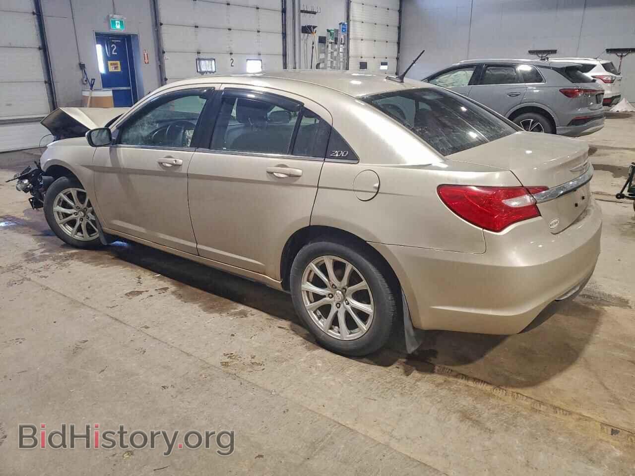 2014 CHRYSLER 200 - VIN: 1C3CCBABXEN131841 - Photo 2